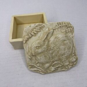 Vintage HEN-FEATHERS Cast Resin Trinket‎ Box /Jewelry Box w Lid Bunny Rabbit